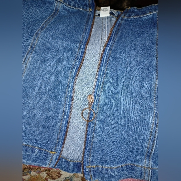 A Forever 21 Zip-up Front Denim Jean Mini Skirt - Picture 6 of 6